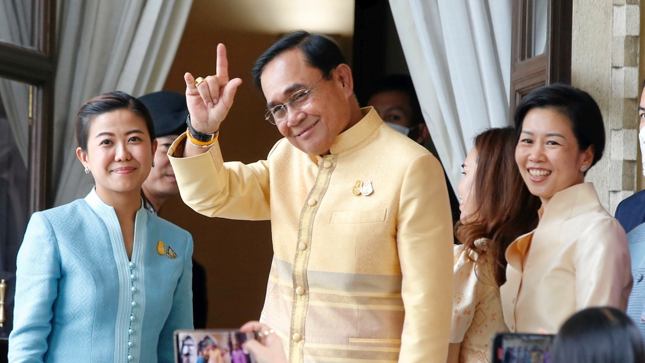 โพลชี้ ประชาชนชื่นชอบ “คนละครึ่ง” สมัย “ลุงตู่” ช่วยลดภาระค่าครองชีพได้