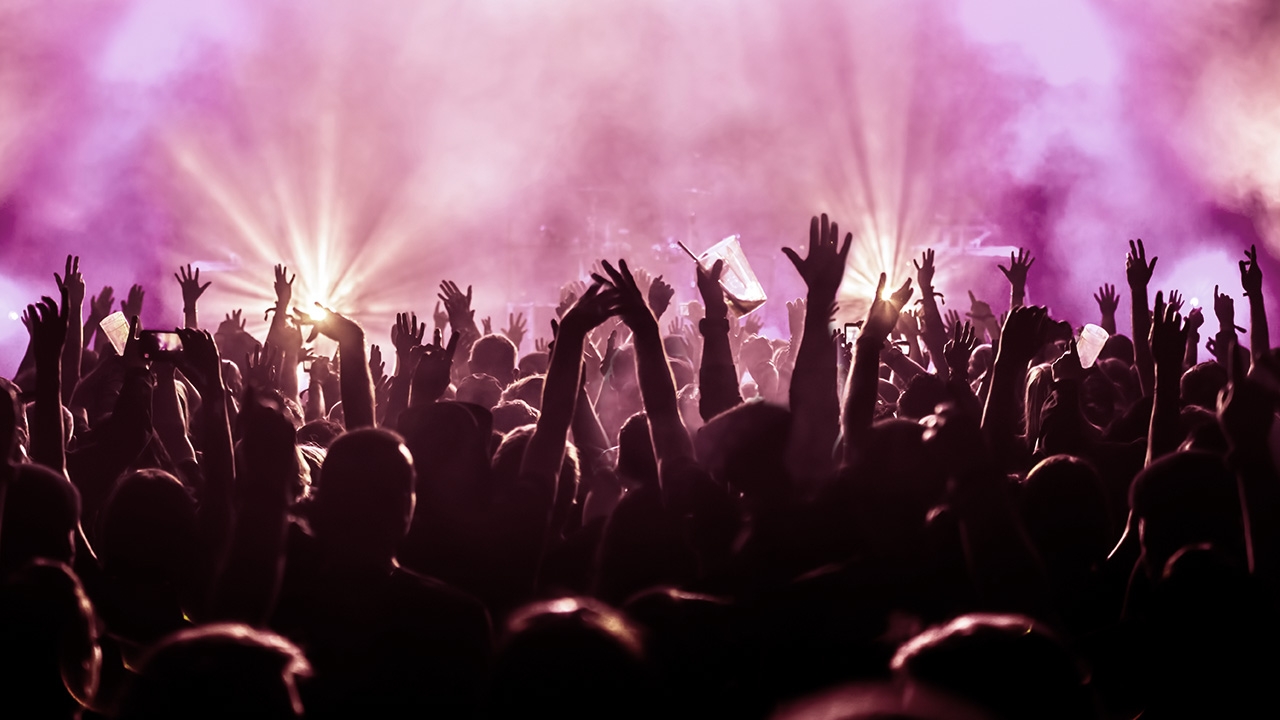 เช็กที่นี่ คอนเสิร์ต-อีเวนต์ งานไหนเลื่อนหรือยกเลิก หลังรัฐขอความร่วมมือลดงานรื่นเริง