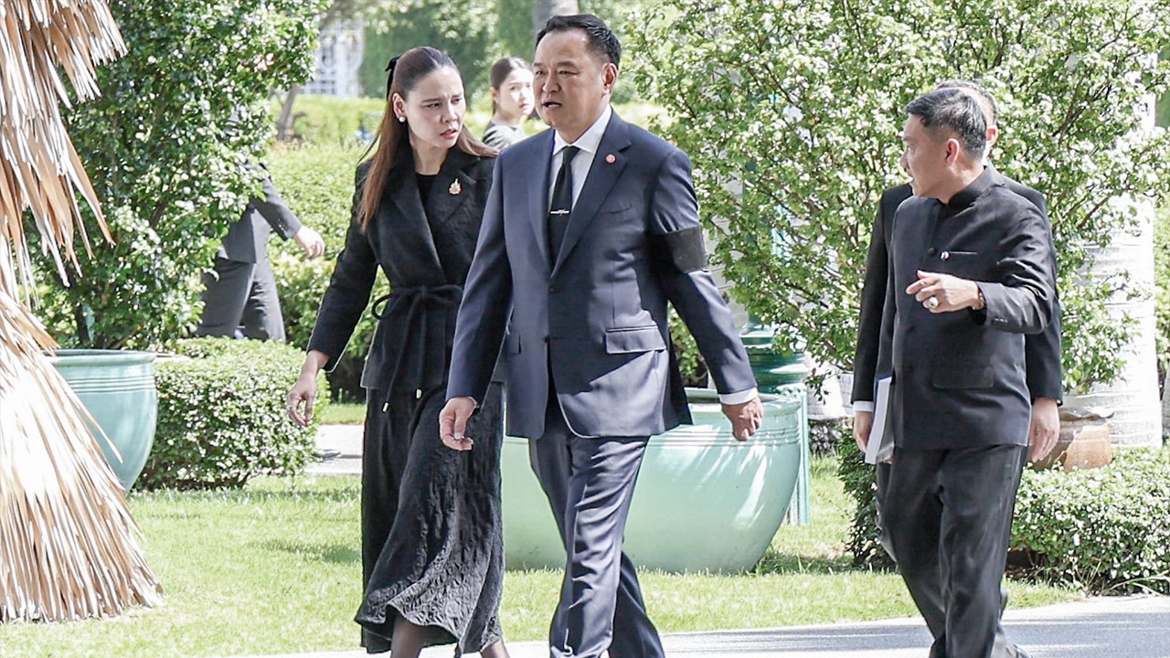 นายกฯ ขอราชการ-รัฐวิสาหกิจไว้ทุกข์ 1 ปี ขอประชาชนร่วมมือแต่งดำ-สีไม่ฉูดฉาด 90 วัน