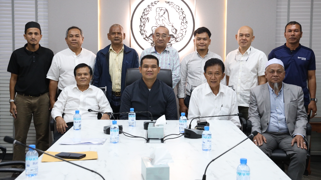 “ชัยชนะ-เจะอามิง” ต้อนรับคณะ อดีต สส. - ผู้สมัคร 3 จังหวัดชายแดนใต้ ชูธงกระจายอำนาจ สู้เลือกตั้ง