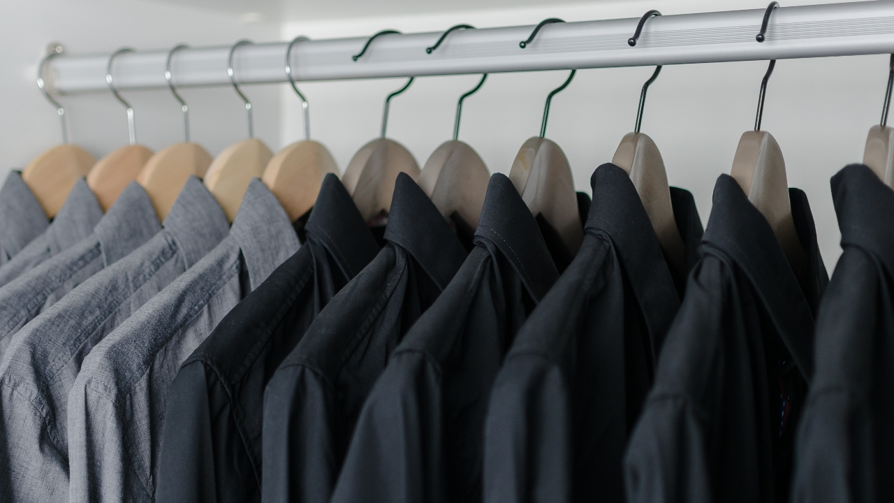 ชื่นชม CEO สกินแคร์ดัง ขอความร่วมมือพนักงานแต่งกายไว้อาลัย พร้อมให้เงินซื้อชุด