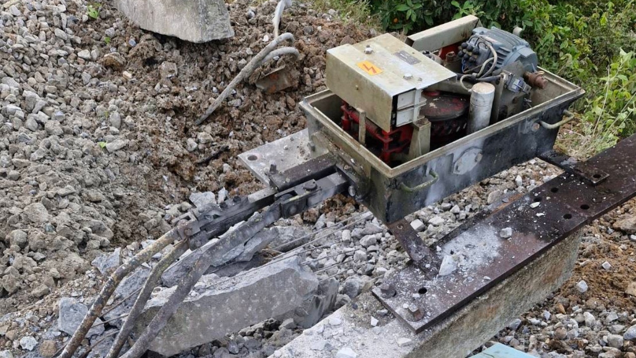 การรถไฟฯ ปรับแผนเดินรถชั่วคราว หลังคนร้ายลอบวางระเบิดพื้นที่รางรถไฟ "สถานีมะรือโบ"