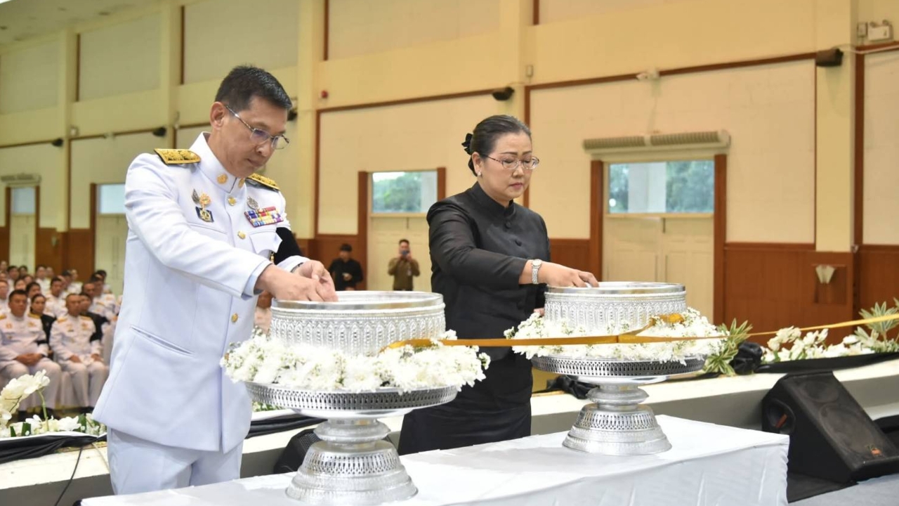 ผู้ว่าฯ 76 จังหวัด นำประกอบพิธีถวายน้ำสรงพระบรมศพ สมเด็จพระพันปีหลวง