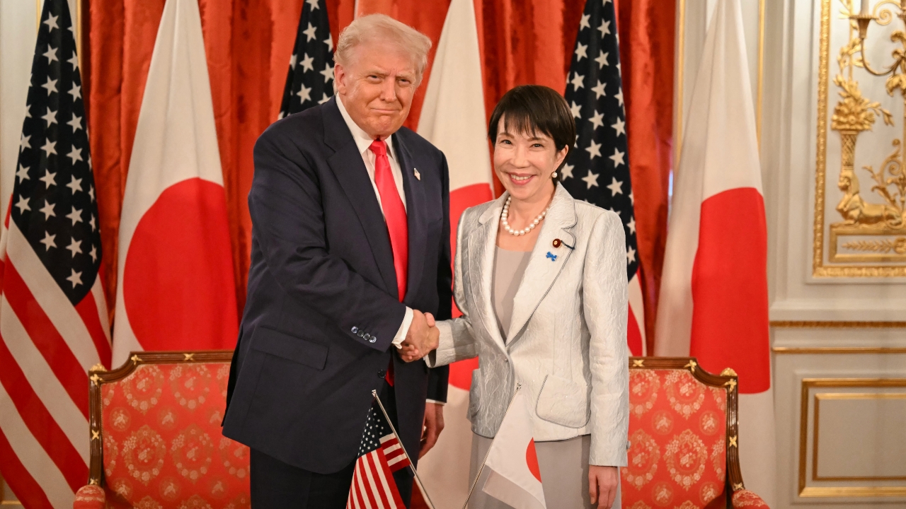 ทรัมป์เยือนญี่ปุ่น เข้าเฝ้าจักรพรรดินารุฮิโตะ พบนายกฯ ทาคาอิจิ กระชับพันธมิตรหารือความร่วมมือศก.