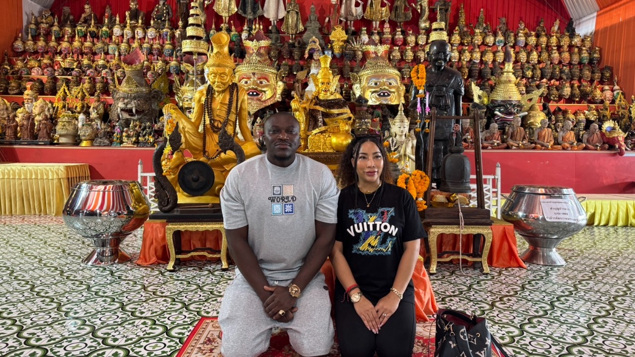 แร็ปเปอร์ดังกราบขอพร "ปู่ฤาษีพรหมเมศ" ไม่ลืมจุดธูปเลขเด็ดงวด 1/11/68