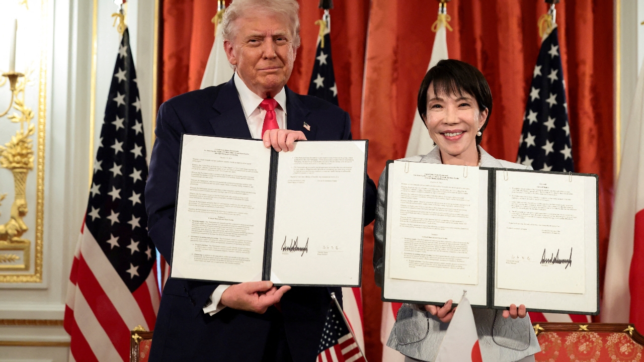 "ทรัมป์" ชื่นชม "ทาคาอิจิ" นายกฯ หญิงคนแรกของญี่ปุ่น-ลงนามข้อตกลงการค้า-แร่ธาตุสำคัญ