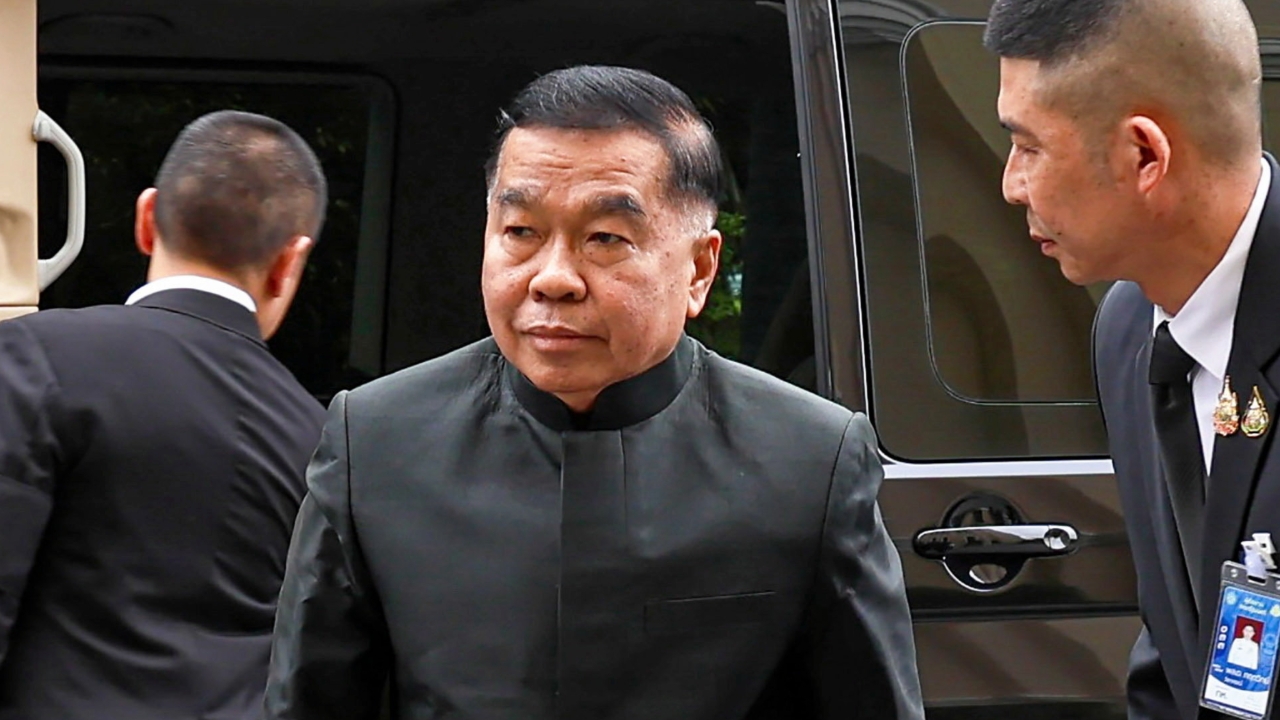 รมว.กลาโหม ชี้ไทย-กัมพูชาวางไทม์ไลน์ถอนอาวุธ 3 เฟส ลั่น ไม่ยอมให้ไทยเสียศักดิ์ศรี