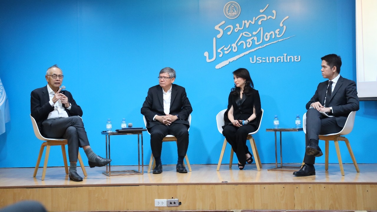 “สุวิทย์ ” แนะรีเซ็ต ปชป.  ด้าน “อภิสิทธิ์” ยอมรับ “ดร.เอ้ -คุณหญิงกัลยา” ไปไกล คงไม่กลับ ปชป.