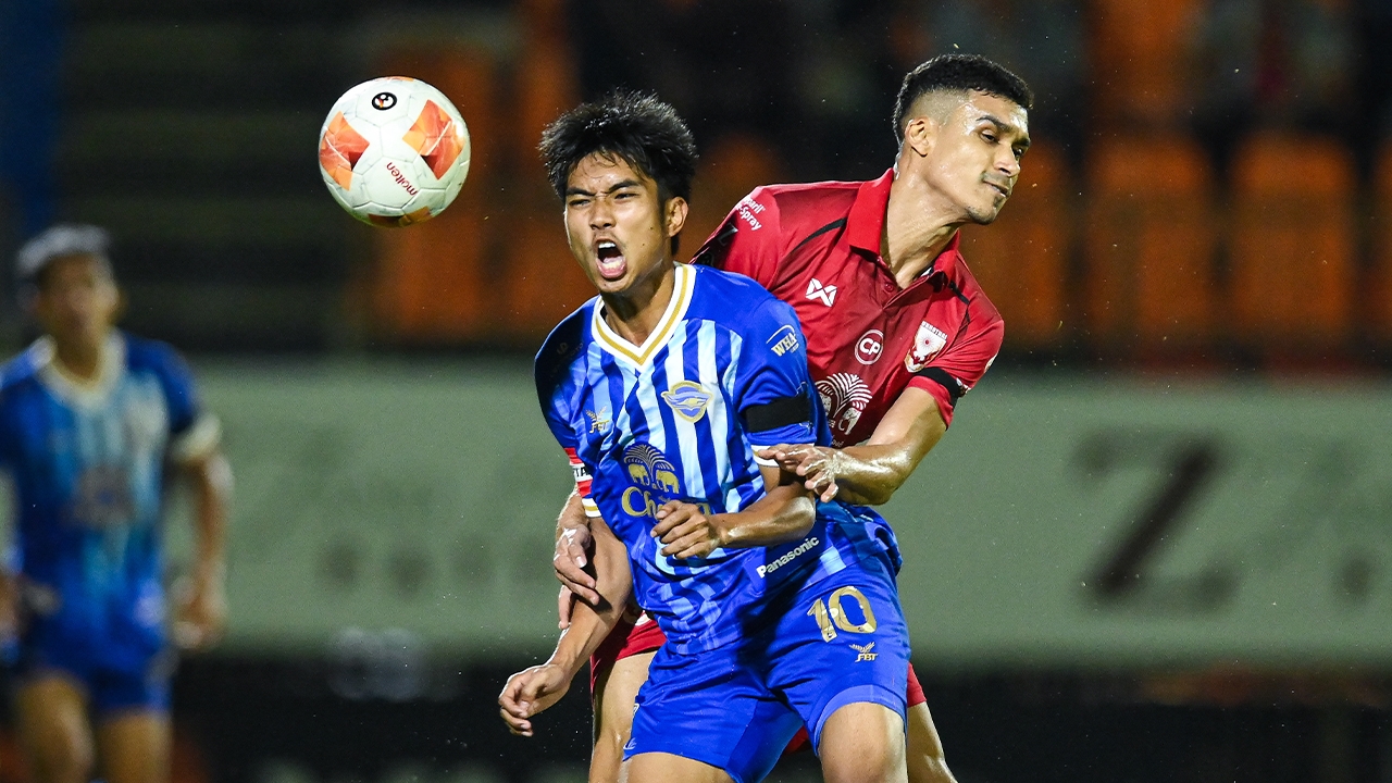 ผลบอลไทยลีก1 "ชลบุรี" แพ้ประเดิมโค้ชใหม่ "สุโขทัย" ไร้พ่ายในบ้าน 4 นัดติด