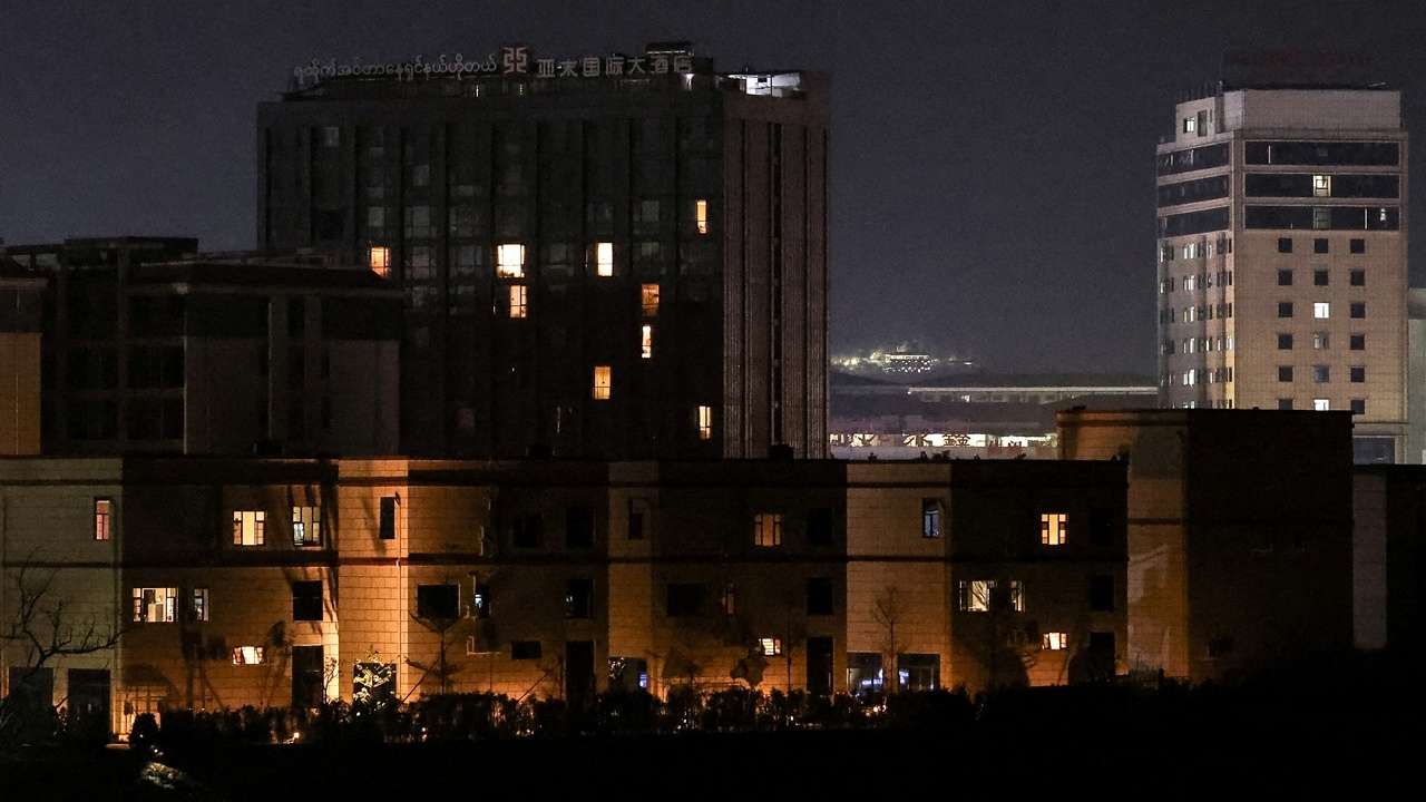 เมียนมาเผย บุกฐานสแกมเมอร์ในชเวโก๊กโก่ จับชาวต่างชาติเกือบ 1,600 คน