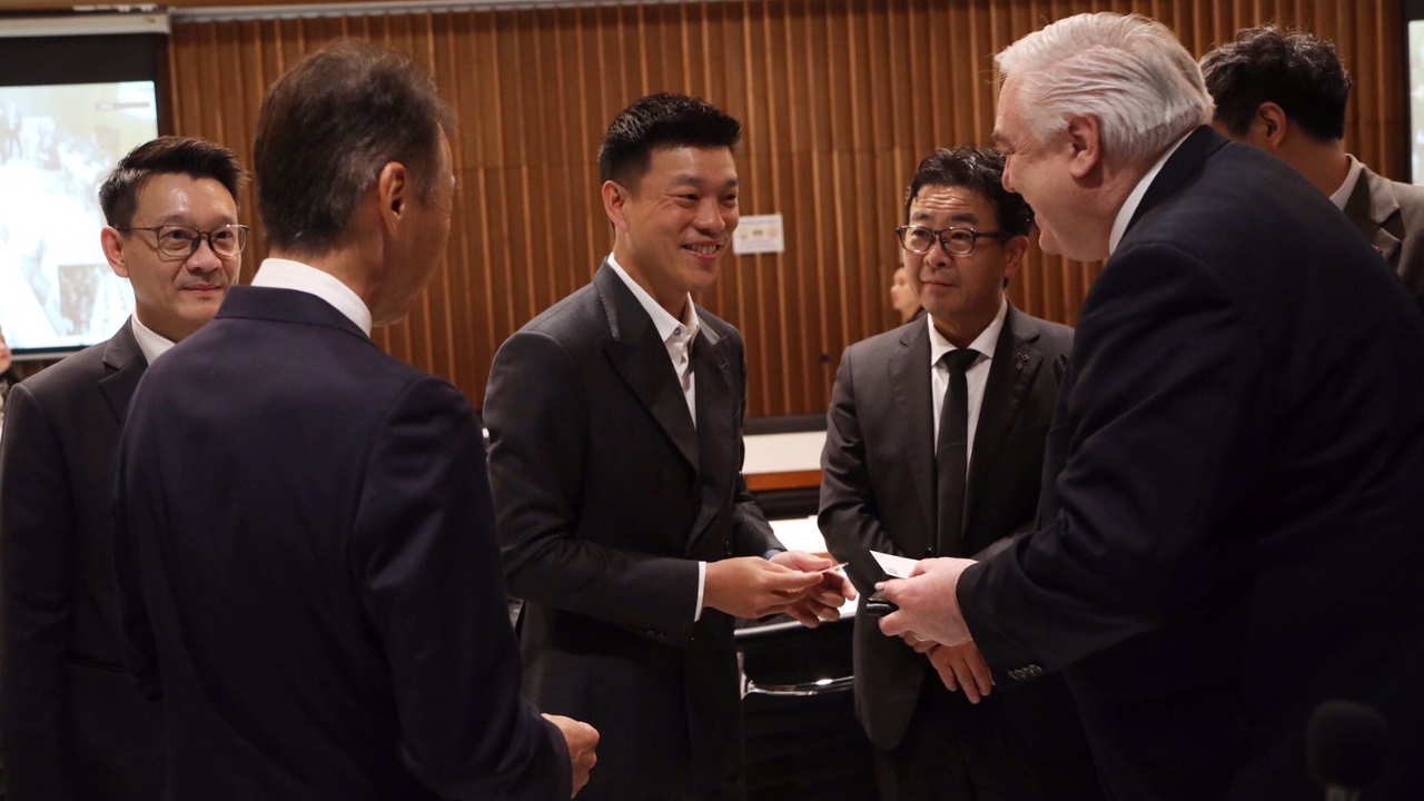 แคนดิเดตนายกรัฐมนตรี พรรคประชาชนพบสมาคมนักธุรกิจญี่ปุ่น ย้ำนโยบายโปร่งใสหากได้เป็นรัฐบาล