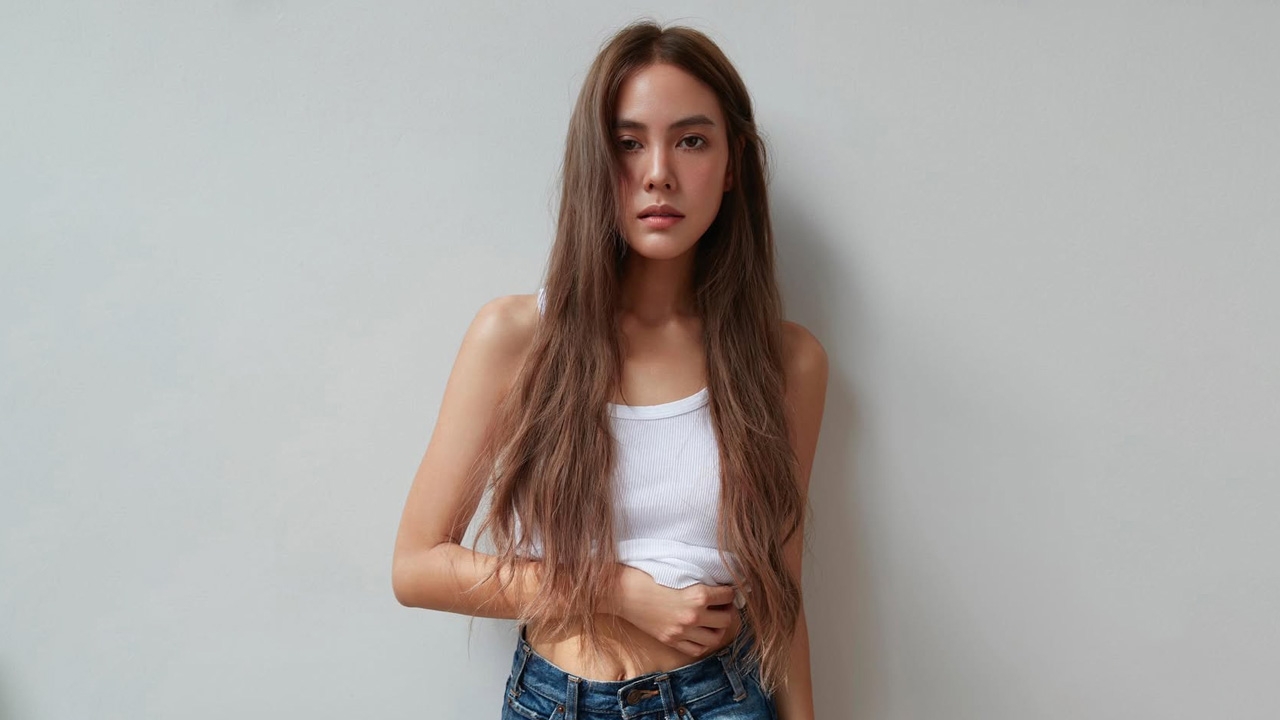 เจนี่ เทียนโพธิ์สุวรรณ พร้อมผู้เสียหาย เข้าพบตำรวจเพื่อให้ดำเนินคดีบุคคลหนึ่ง