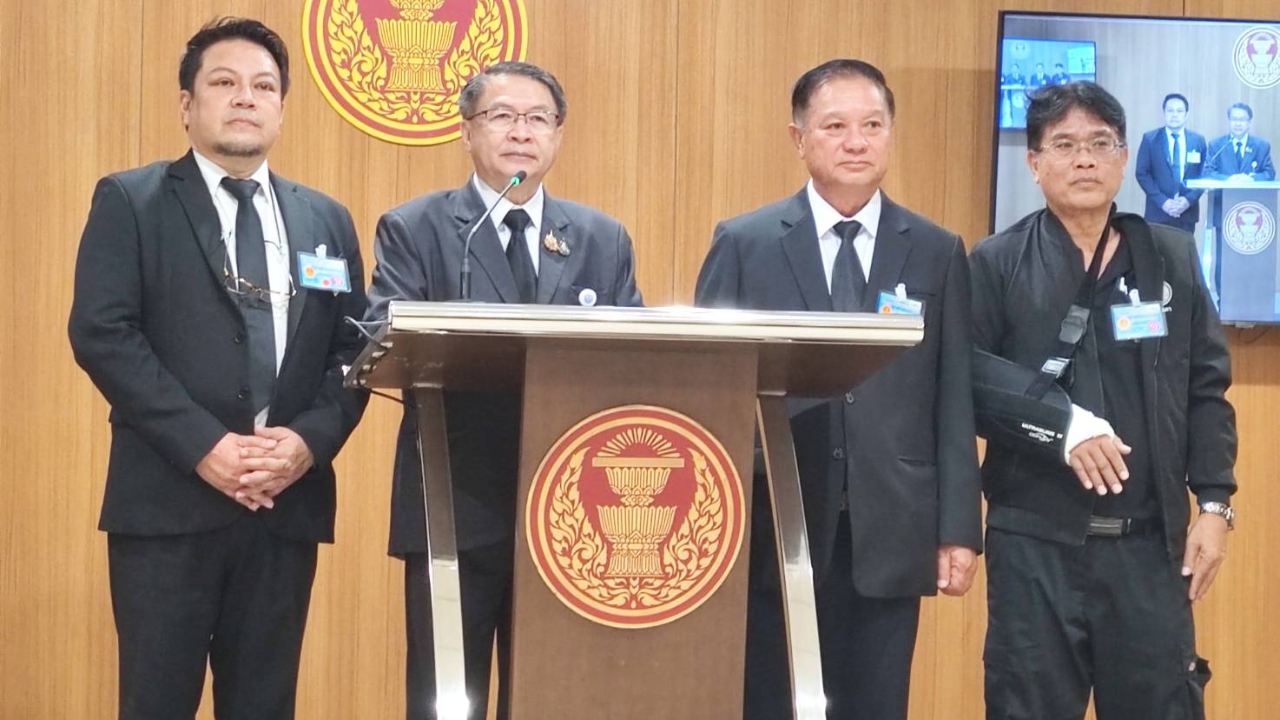 "เปรมศักดิ์" หวั่นใจแก้ รธน. ล่มก่อนโหวตวาระ 3 ปมคุณสมบัติ 35 กมธ. ยกร่างฯ