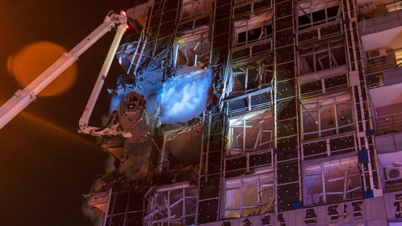 รัสเซียถล่มกรุงเคียฟกลางดึก ดับ 2 ศพ แม้สหรัฐฯ เดินหน้าผลักดันแผนสันติภาพ