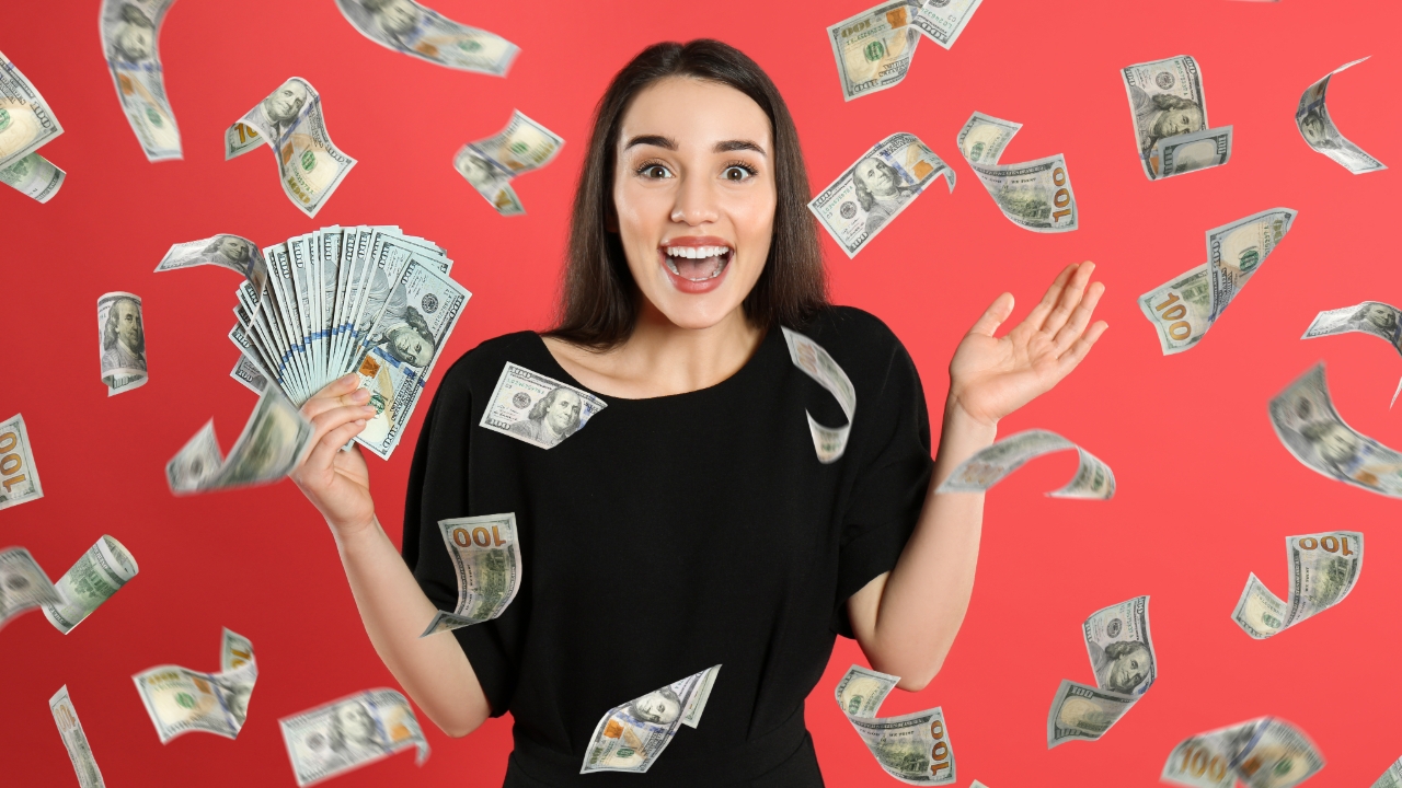 สีเสื้อมงคลวันหวยออก 1/12/68 หวยออกวันจันทร์ ใส่เสื้อสีอะไรเสริมโชค