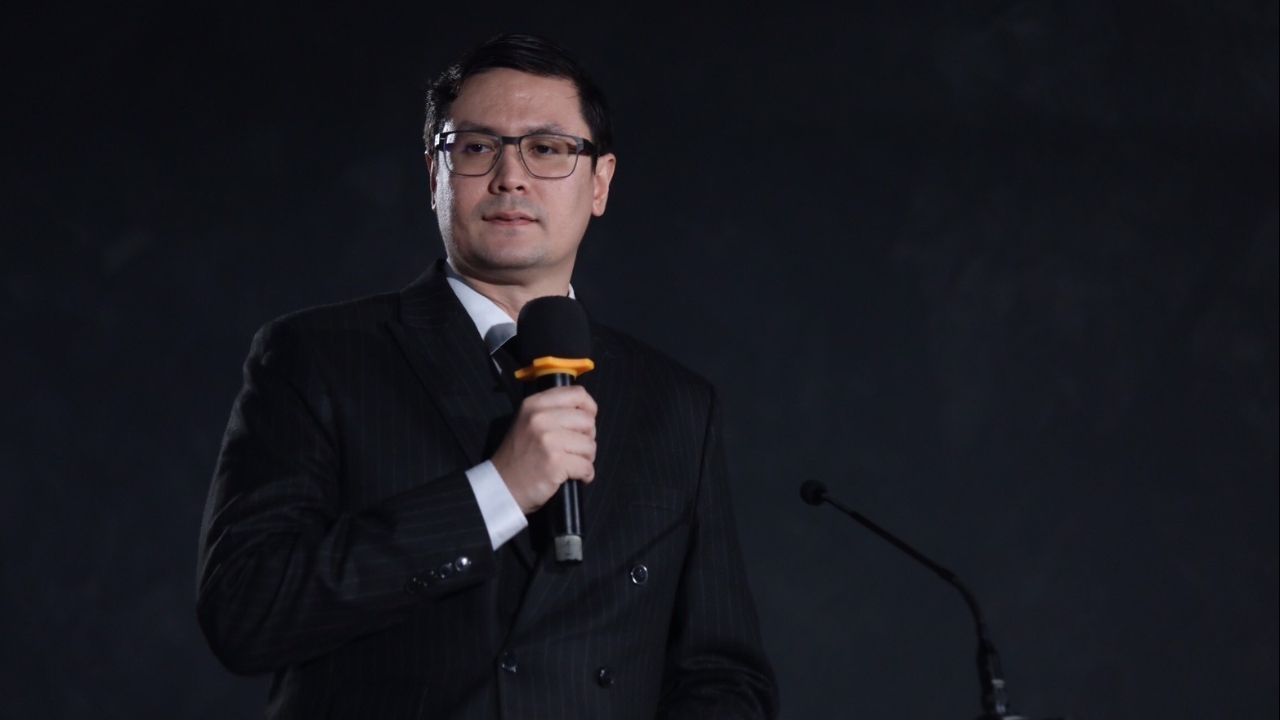 "โรม" ลั่น ปชน. พร้อมเลือกตั้งเต็มสูบ ยันงานนี้ไม่ได้มาเล่น ๆ แต่จะเปลี่ยนแปลงประเทศ