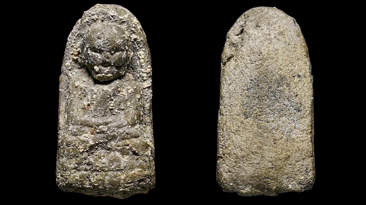 หลวงปู่ทวด พิมพ์พระรอด เนื้อว่าน รุ่นแรก วัดช้างให้ อานุภาพคุ้มครองป้องกันภัย นิรันตราย