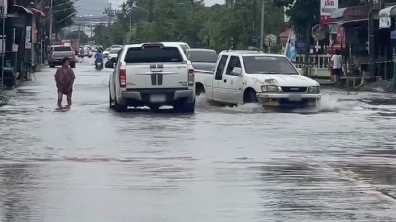 น้ำท่วมพัทลุง ประกาศพื้นที่ภัยพิบัติแล้ว 5 อำเภอ มีบางจุดเริ่มคลี่คลายแล้ว