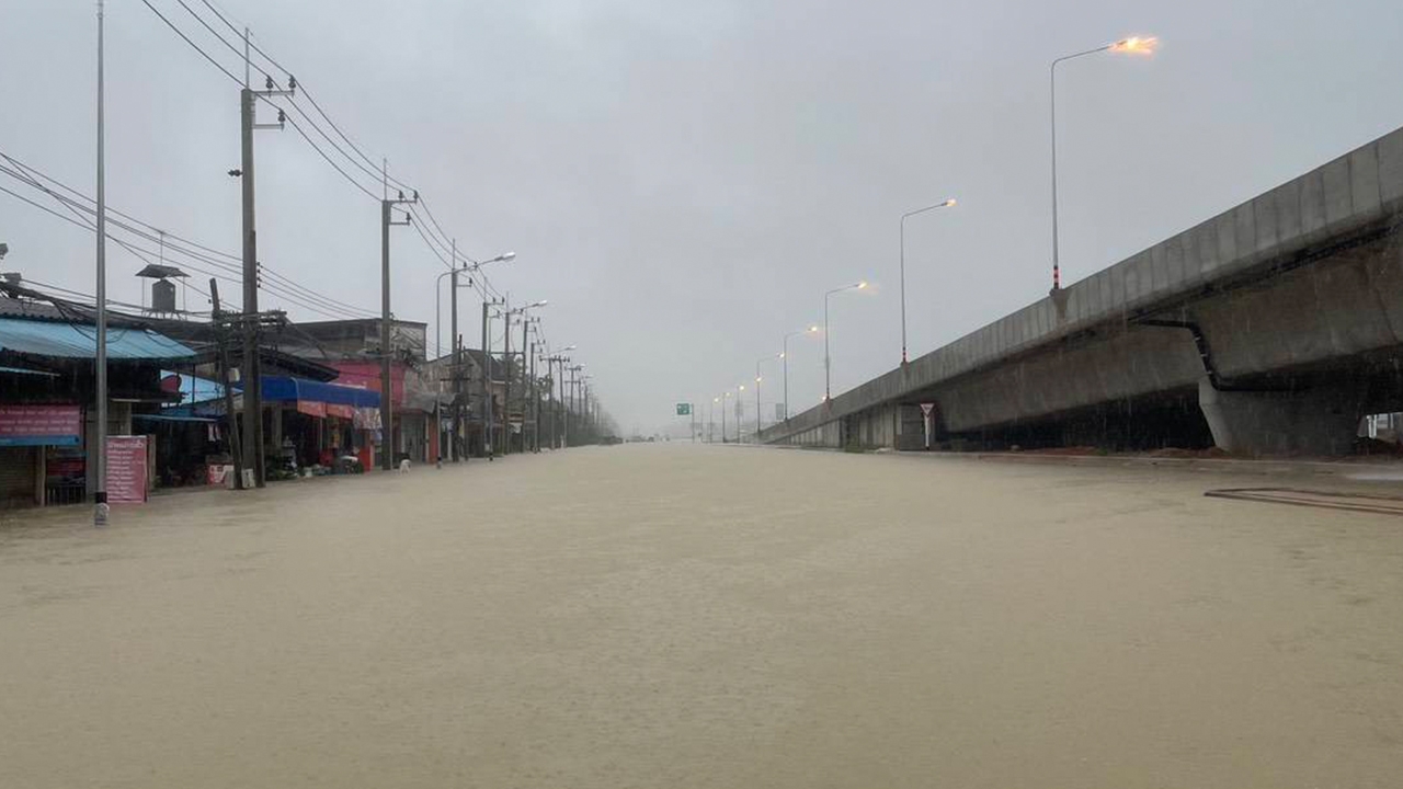 ด่วน! บขส. แจ้งหยุดเดินรถชั่วคราว 5 เส้นทางภาคใต้ เนื่องจากสถานการณ์น้ำท่วม