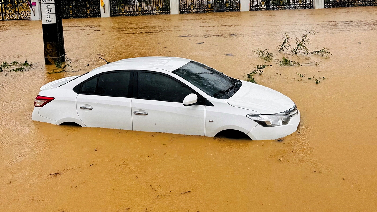 เคลมประกันรถยนต์ถูกน้ำท่วม ประเมินค่าซ่อมเริ่มต้นหลักพันจนถึงการคืนทุนประกัน