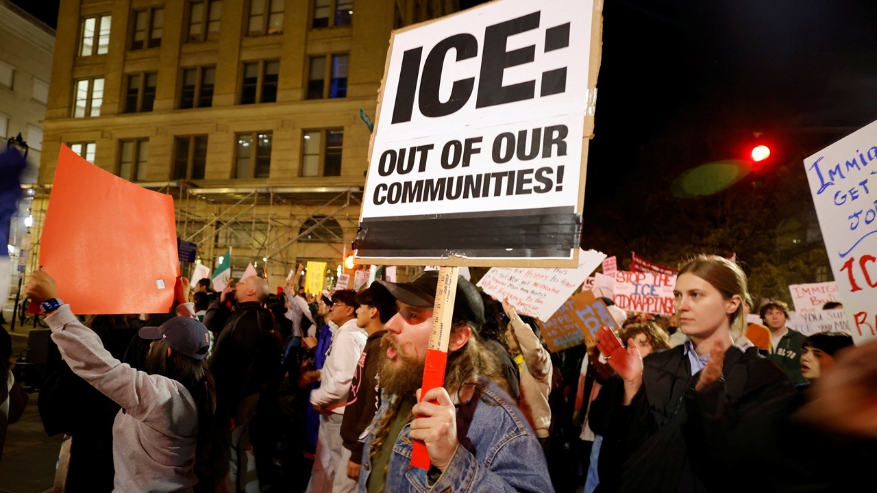 สหรัฐฯ ปราบผู้อพยพผิดกฎหมายที่เมืองชาร์ลอตต์ จับกุม 250 คน