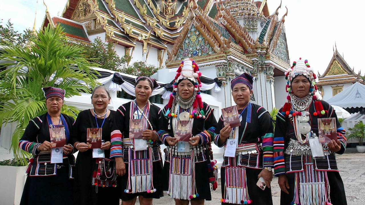 กลุ่มชาติพันธุ์ชาวไทยภูเขา ถวายสักการะพระบรมศพ “สมเด็จพระพันปีหลวง”