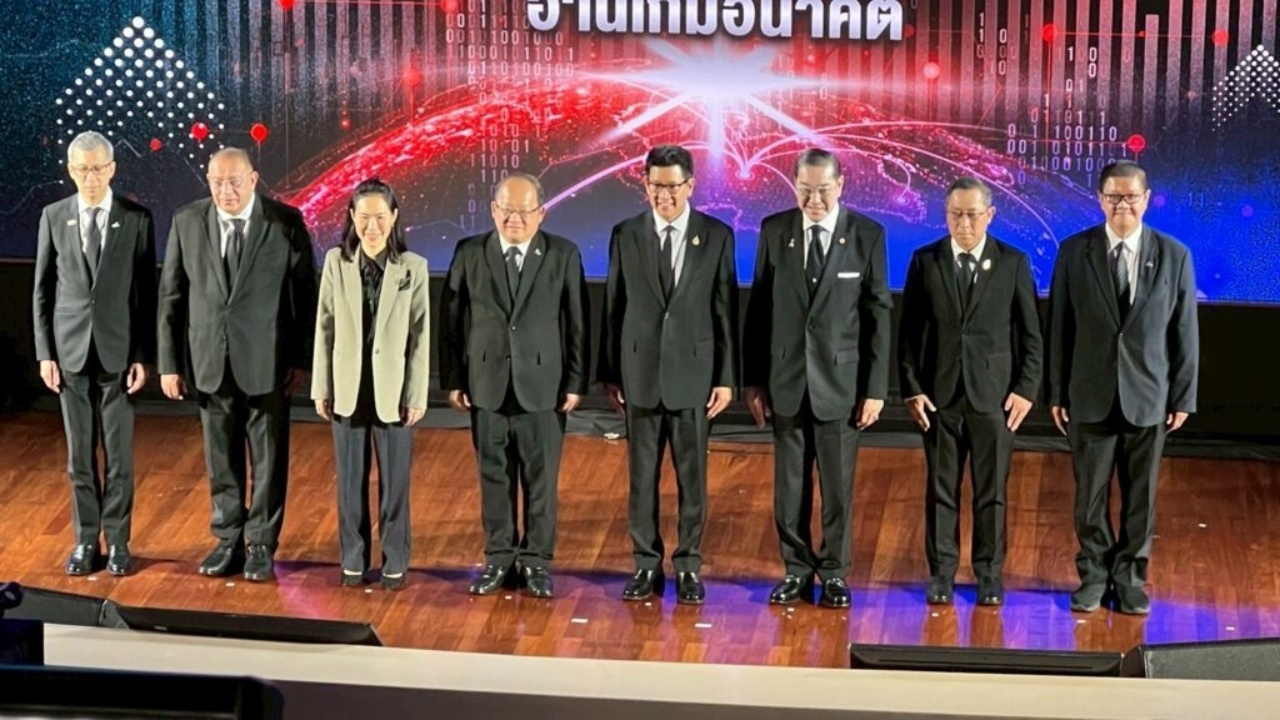 "ดร.เอกนิติ" ปาฐกถาพิเศษ ในงาน FTI Outlook 2026 พลิกโฉมเศรษฐกิจไทย