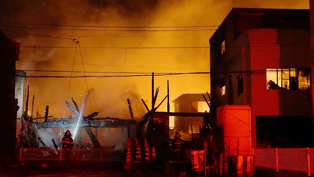 ไฟไหม้ย่านชุมชนโออิตะ ของญี่ปุ่น อพยพปชช. 170 คน บ้านวอดกว่า 20 หลัง สูญหาย 1 ราย