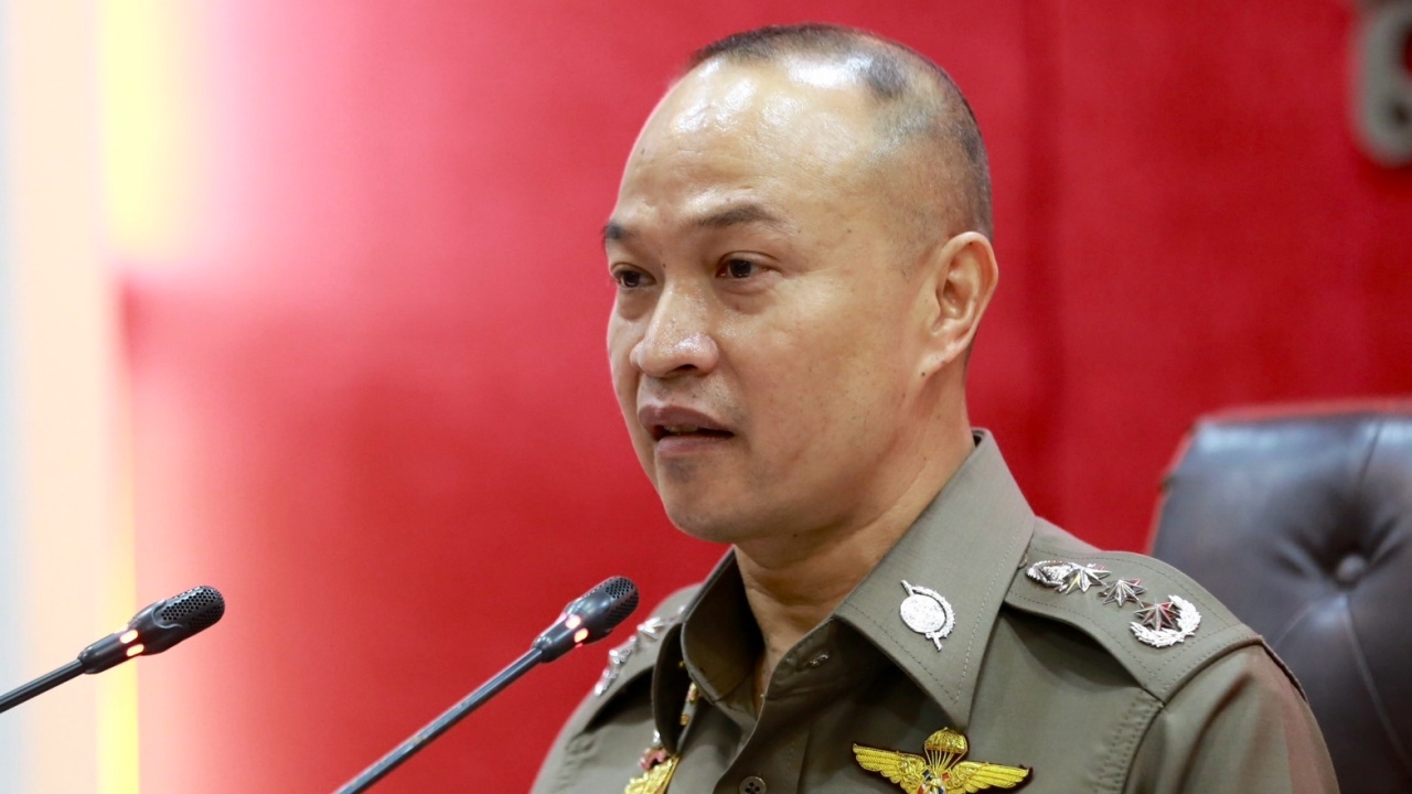 พล.ต.ท.ไตรรงค์ แถลงหลังถูกพาดพิง เตือน "บิ๊กโจ๊ก" ระวังคำพูด ให้ข้อมูลด้านเดียว