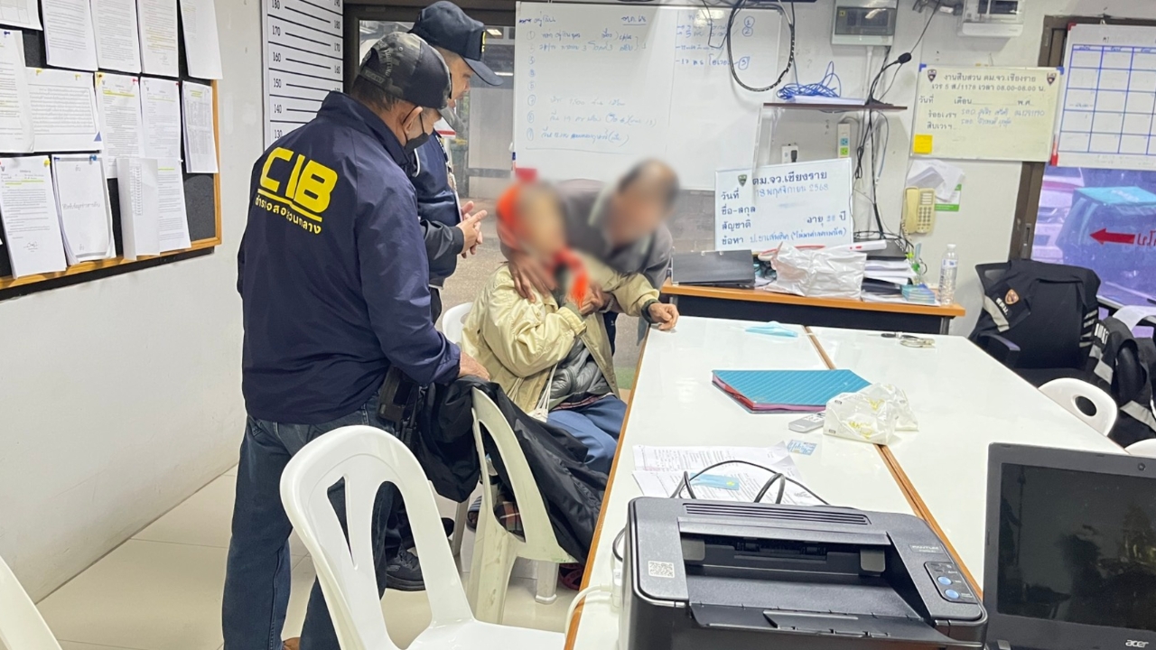 รวบผัวเมียส่งไอซ์ พอโดนจับทำทีตัวสั่น พูดจาไม่รู้เรื่อง อ้างเจ้าเข้าทรง