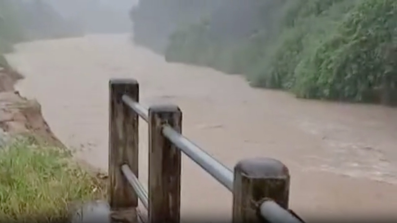 เกิดน้ำป่าหลาก หลังฝนตกหนักในพื้นที่นครศรีธรรมราช จมน้ำดับแล้ว 2