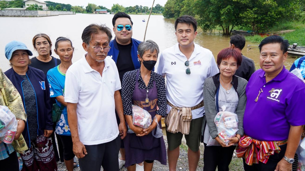 “สส.ชัลวาล” ไทยสร้างไทย ลุยช่วยน้ำท่วมอยุธยาฯ  จี้รัฐแก้น้ำท่วมซ้ำซาก