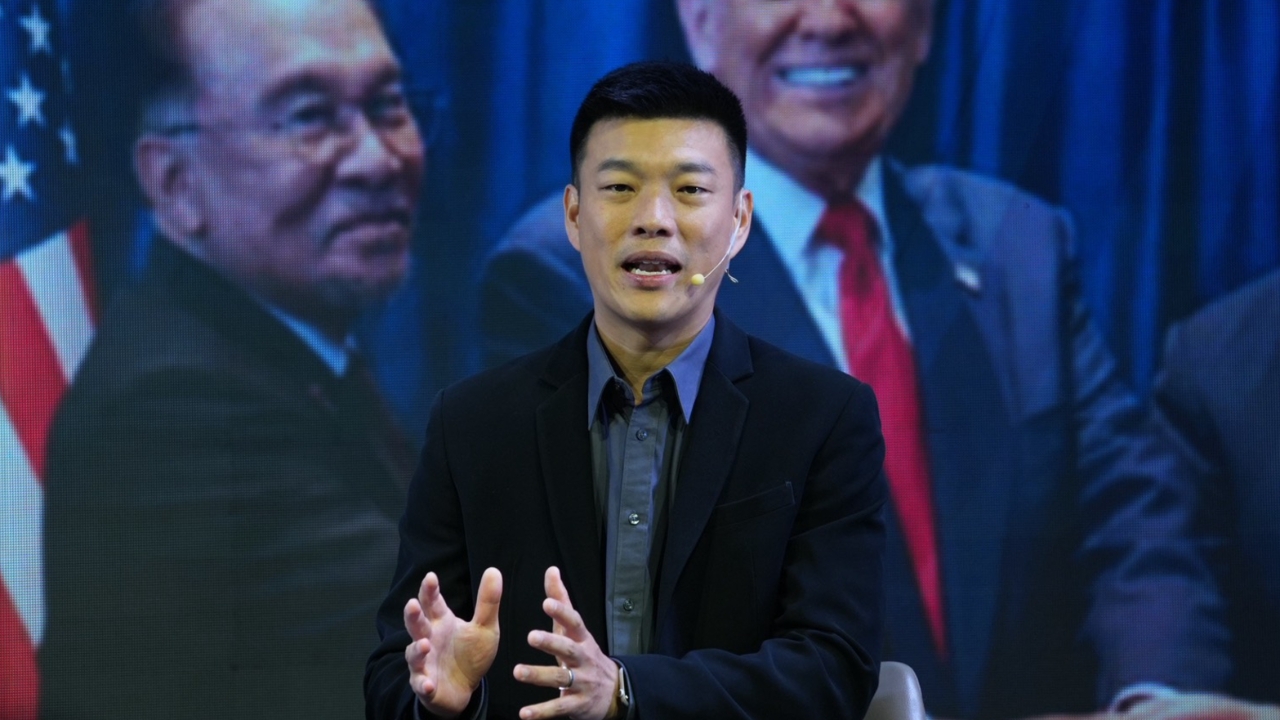 “เท้ง” ชี้อุปสรรคสำคัญพัฒนาประเทศ การเมืองไร้เสถียรภาพ-รัฐพันลึก ต้องผลักดันแก้ รธน.