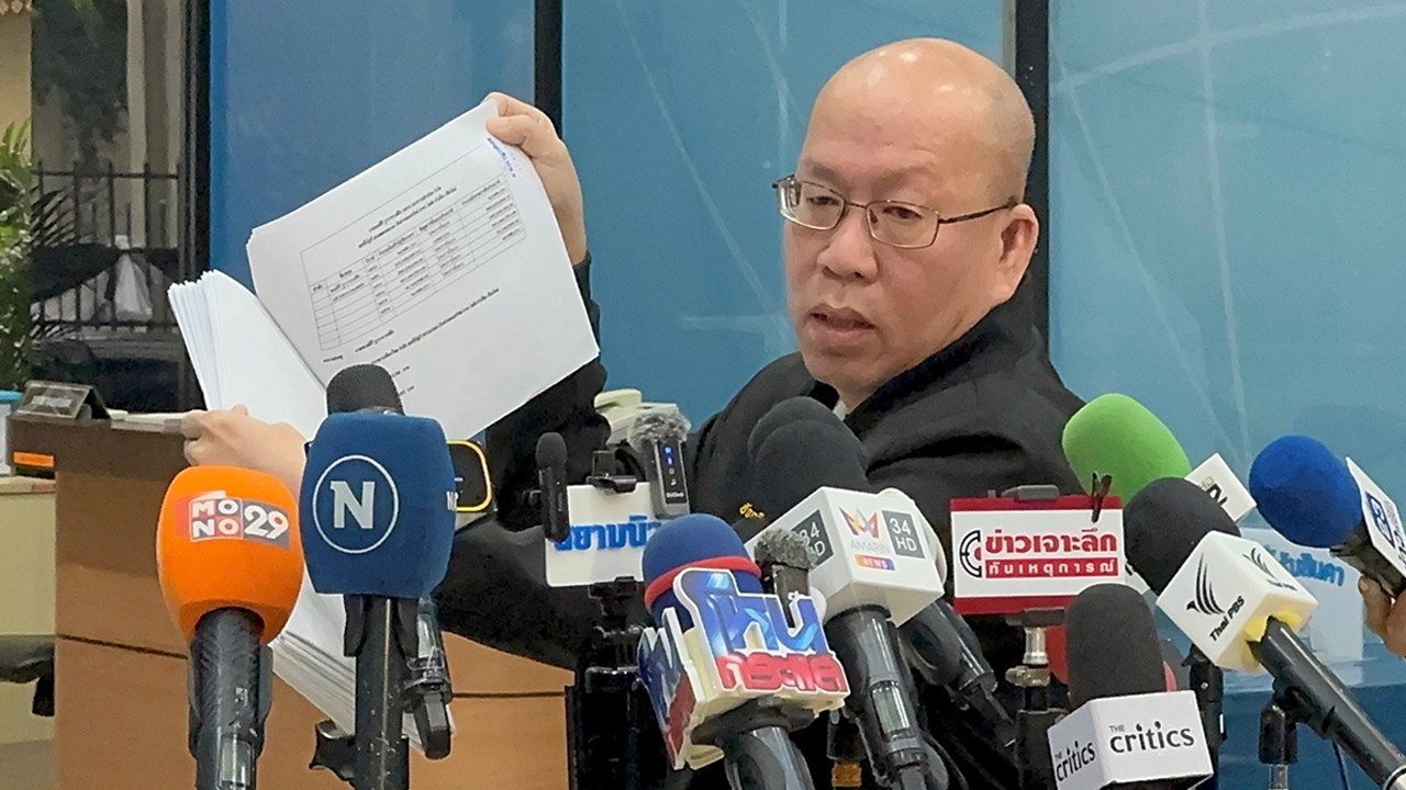 ปปง.รับแล้ว เส้นเงิน 2.5 พันล้าน "อัจฉริยะ" ไปมอบให้ก๊วน "ชนนพัฒฐ์" มีตำรวจหลายนาย