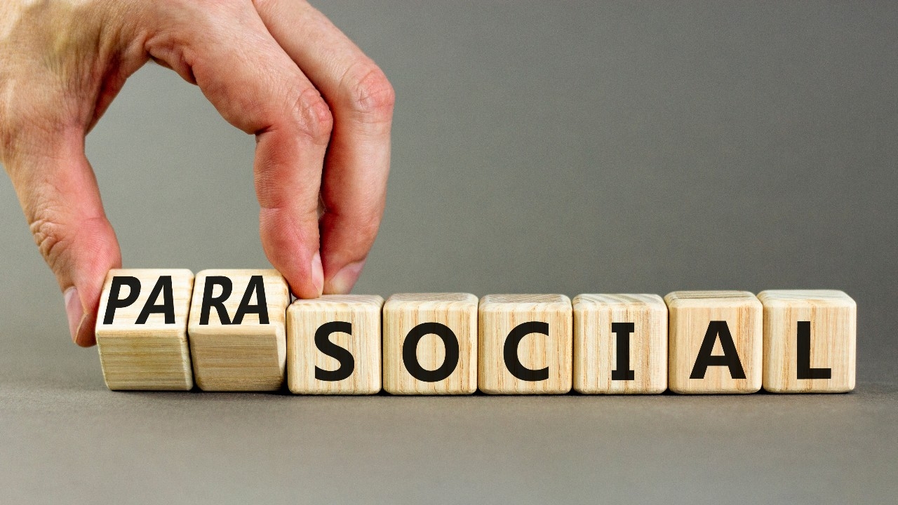 "Parasocial" คว้าตำแหน่งคำแห่งปี 2025 จากพจนานุกรมเคมบริดจ์ 