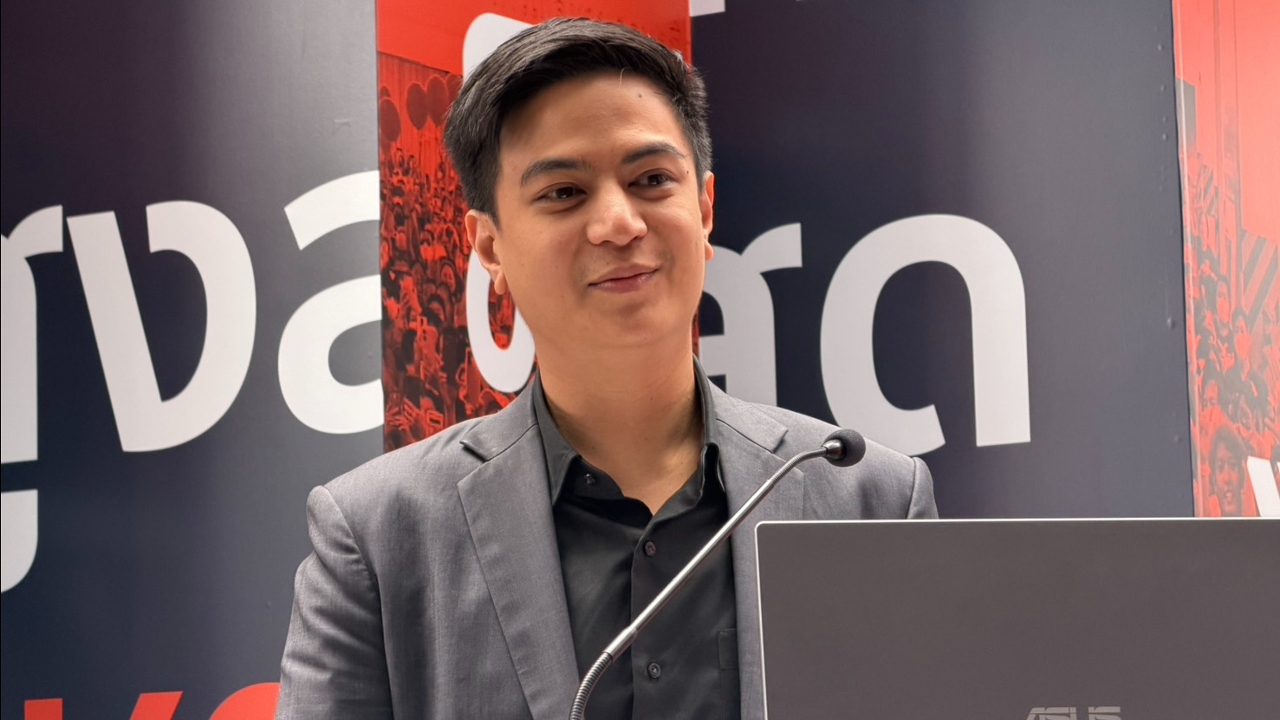 “พริษฐ์” ไม่ปฏิเสธพรรคประชาชนทาบ “ศิธา ทิวารี” ลงชิงเก้าอี้ผู้ว่าฯ กทม.