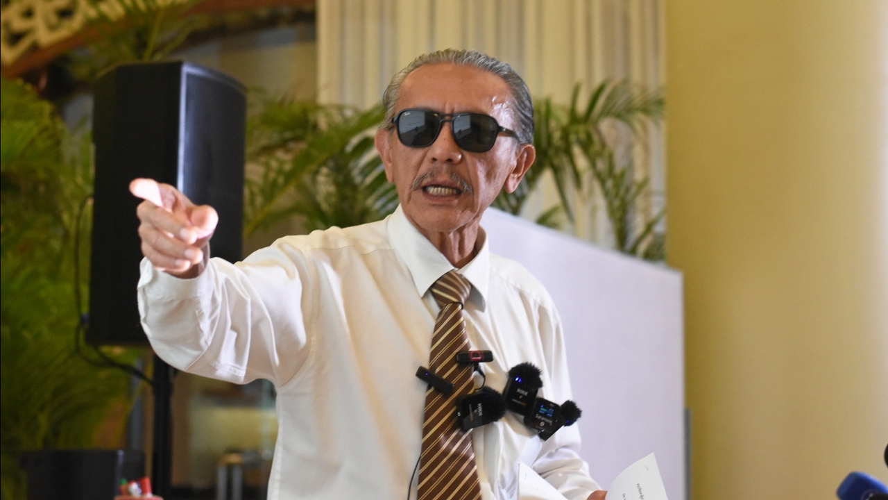 “ชูวิทย์” แฉแผนสกัด “ทักษิณ” ไม่ให้ออกจากเรือนจำก่อนเลือกตั้ง เชื่อต้องอยู่ยาวครบ 1 ปี 