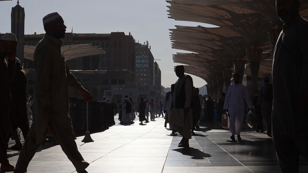 สลด รถบัสผู้แสวงบุญอินเดีย คว่ำในซาอุฯ ดับแล้ว 45 ศพ รอด 1