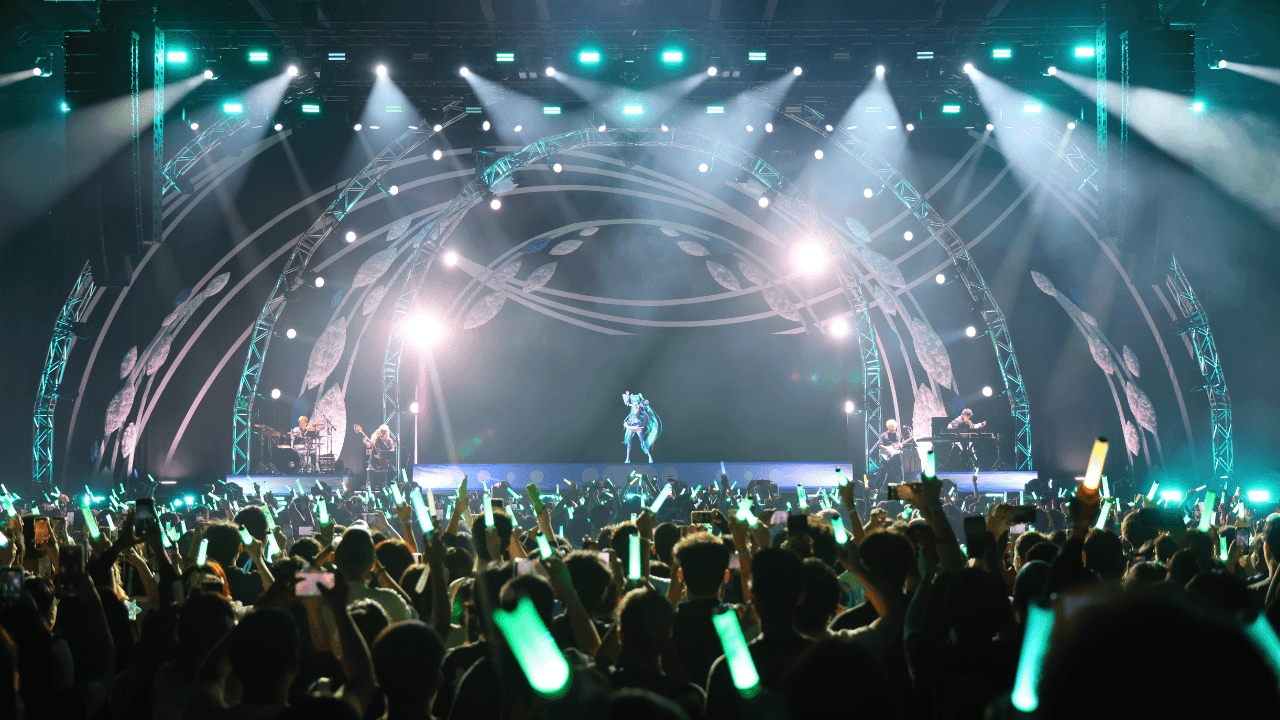 HATSUNE MIKU เสิร์ฟความมันส์ยกฮอลล์ให้แฟนไทยแบบจัดเต็ม!!