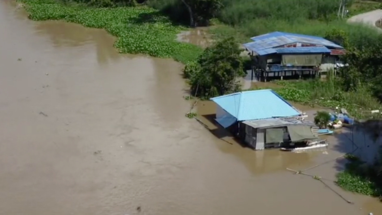 ชาวบ้านโอด “น้ำท่วมอยุธยา” เดือดร้อนหนัก ได้รับผลกระทบแล้ว 59,830 ครัวเรือน