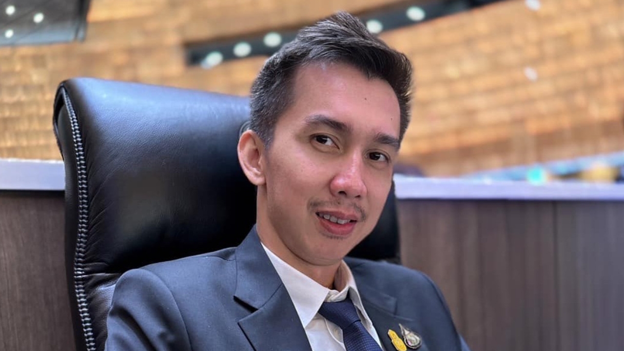 เชือด "ชนนพัฒฐ์" ยึด 159 ล้าน-เว็บพนัน ปปง. บี้ 30 วันแจง