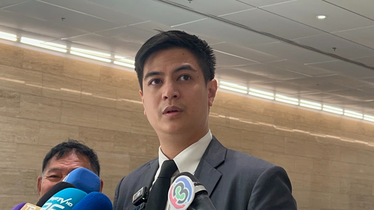 "พริษฐ์" ปัดพรรคประชาชนมีธงในการแก้ รธน. ต้องการฉันทามติจากทุกฝ่าย