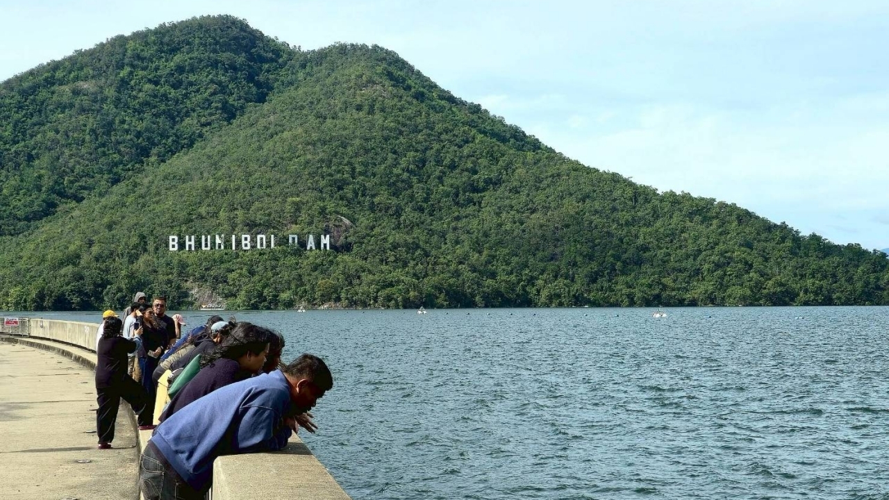 “เขื่อนภูมิพล” เพิ่มการระบายน้ำ หลังกักเก็บน้ำแล้วกว่า 99% สูงสุดรอบ 14 ปี