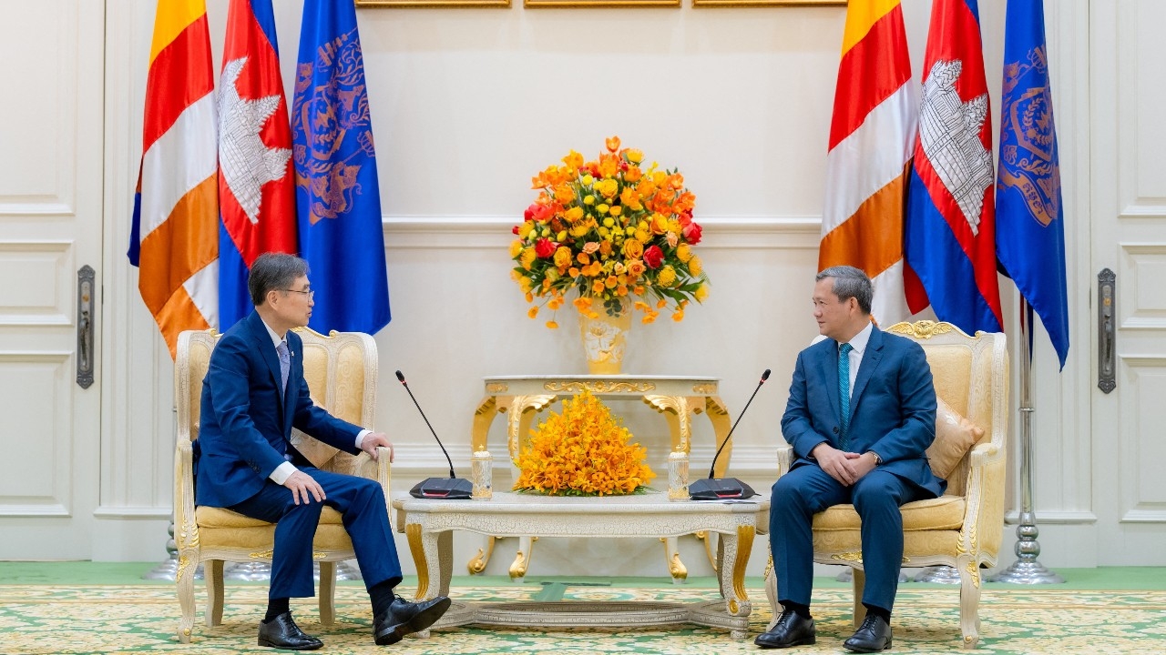 รมว.ต่างประเทศเกาหลีใต้เยือนพนมเปญ กดดันกัมพูชาปราบปรามศูนย์สแกมเมอร์