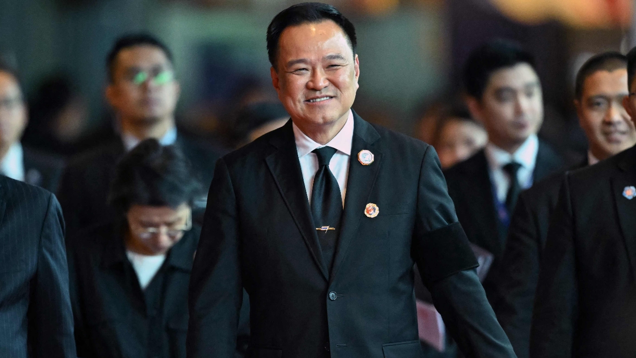 สยบข่าวชิงยุบสภา “อนุทิน” ขอให้เชื่อมั่นทำตาม MOA ไม่จับรัฐธรรมนูญเป็นตัวประกัน