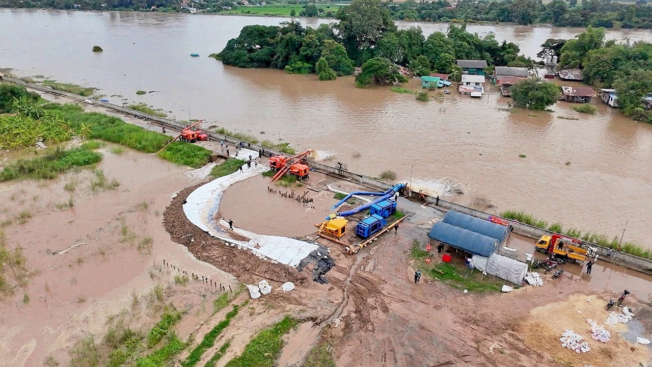 จังหวัดริมเจ้าพระยาจม "พายุคัลแมกี" เติมน้ำเหนือ เขื่อนต้องระบายเพิ่ม อยุธยาเดือดประท้วง