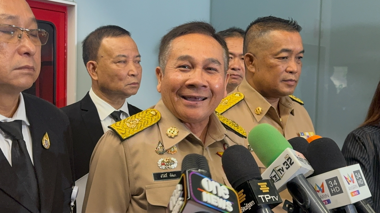 “แม่ทัพกุ้ง” ติดภารกิจยาว ไม่ได้มาแจง กมธ.ทหารฯ ปมคำสั่งหยุดยิง