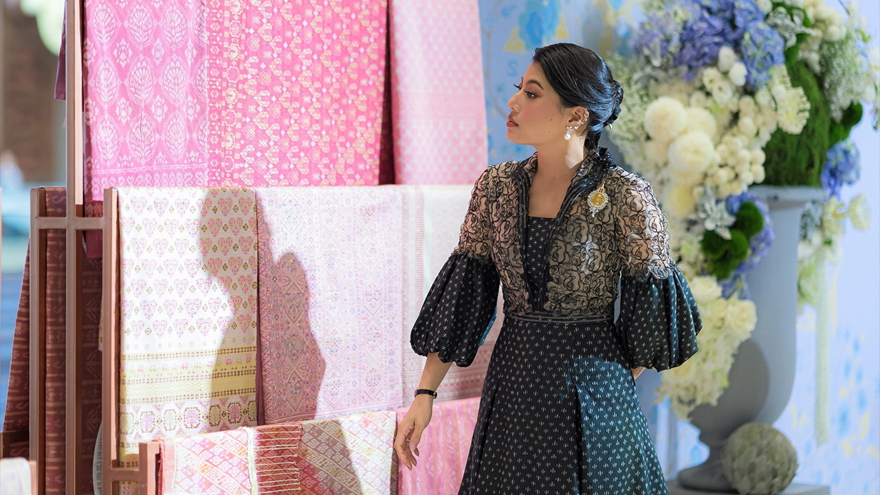 ประกวดรอบตัดสิน ผ้าลายสิริราชพัสตราภรณ์ เจ้าฟ้าสิริวัณณวรีฯ ทรงให้คำมั่นสานต่องานศิลปาชีพสมเด็จย่า