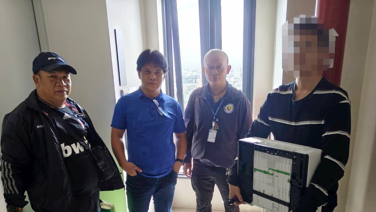 แบงก์ปลอม เปย์สาวเอนเตอร์เทน แค้นแจ้งตำรวจ จับหนุ่มแสบ เจอไอซ์แถม