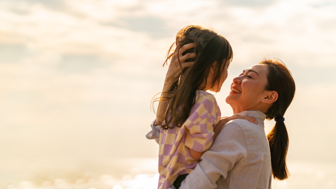 ฝันว่าได้อุ้มลูกคนอื่น ดีหรือไม่ หมายความว่าอย่างไรได้บ้าง